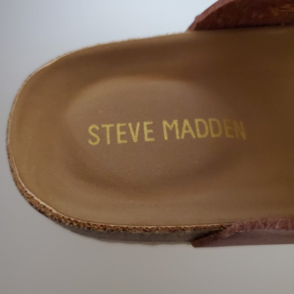 Steve Madden Kids Girls Jwaive Flat Sandal Adjustable Strap Cognac - Picture 8 of 13